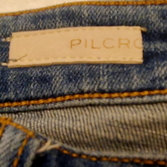 SZ 28 PILCRO BUTTON DOWN DENIM ROLLUP SHORTS FROM ANTHROPOLOGIE - Picture 6 of 8